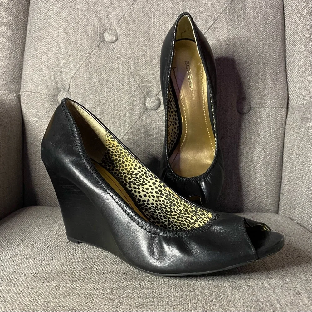 BCBGeneration Leather Black/Leopard Wedge Heels 👠🖤🐆